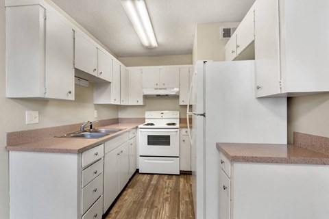 Floor plan for 1 bed, 1 bath, 800 sqft